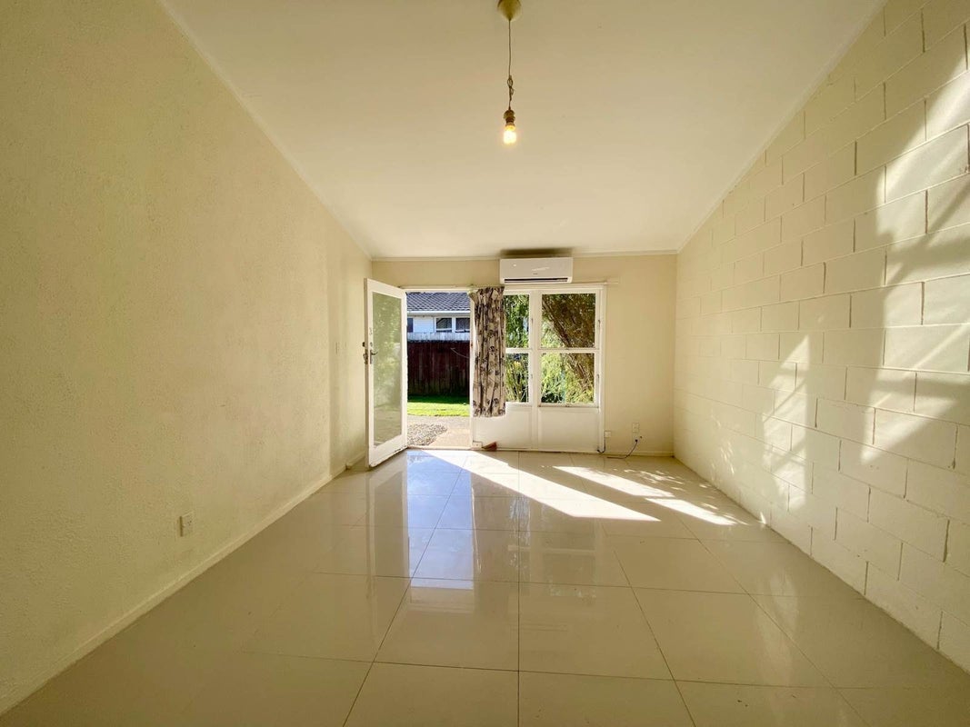 3/6 Almond Place, Mount Wellington, Auckland - Carousel 2