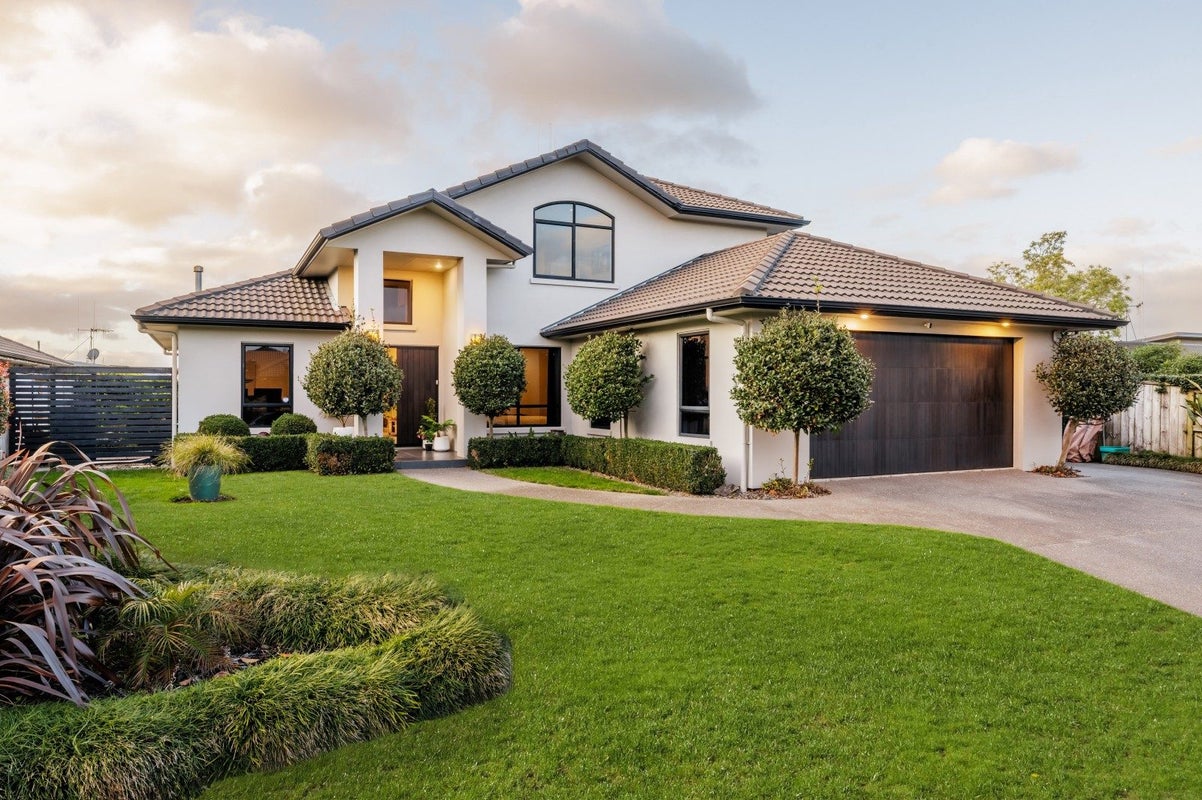 8 Shalimar Place, Huntington, Hamilton - Carousel 1