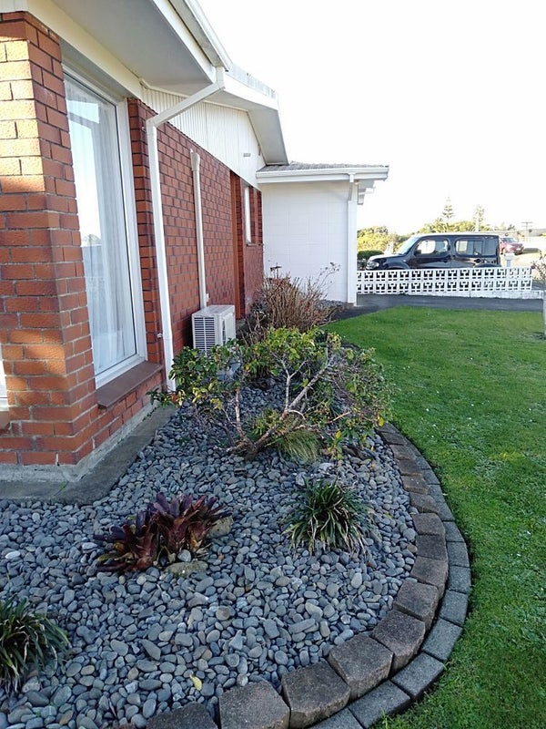 5 Evelyn Place, Welbourn, New Plymouth - Carousel 2