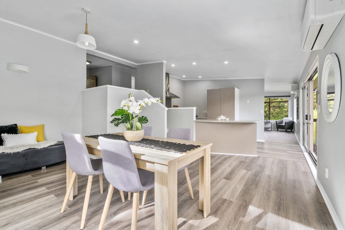 55 Tram Valley Road, Swanson, Auckland - Carousel 2