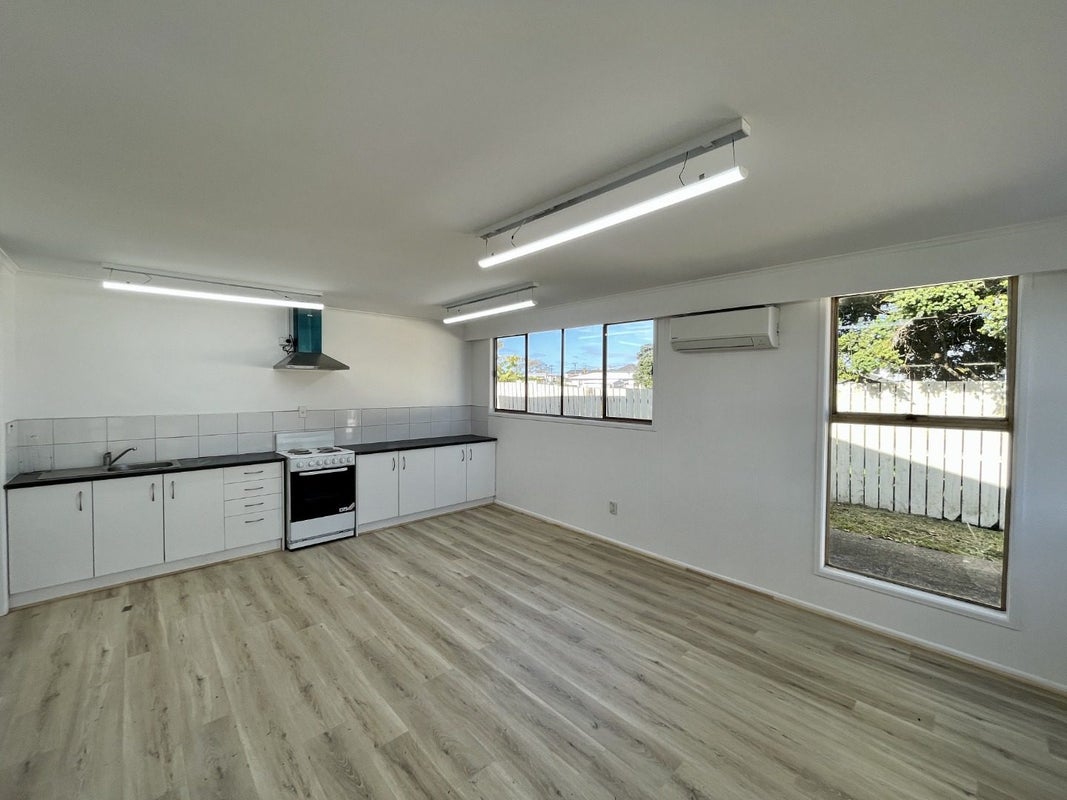 25 Bernard Street, Mount Wellington, Auckland - Carousel 1