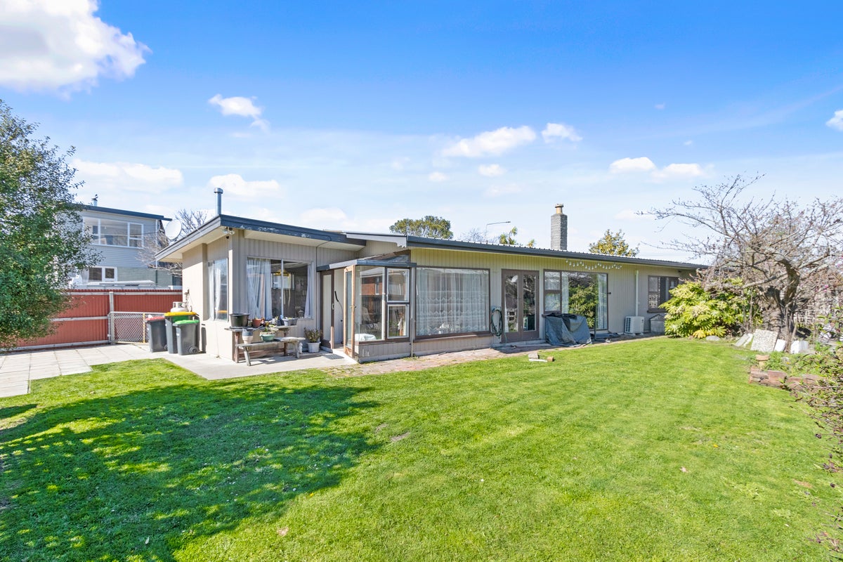 57 Prestons Road, Redwood, Christchurch - Carousel 1
