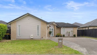 32 Castellina DRIVE, Karaka, Papakura - Carousel 1