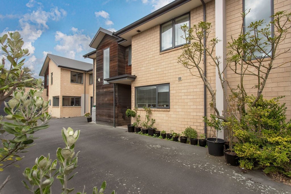 15A Burdale Street, Riccarton, Christchurch - Carousel 1