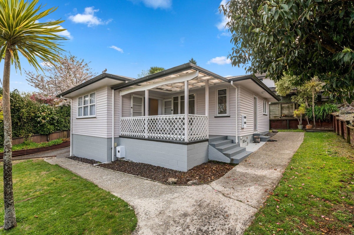 14 Nikau Street, Springfield, Rotorua - Carousel 1