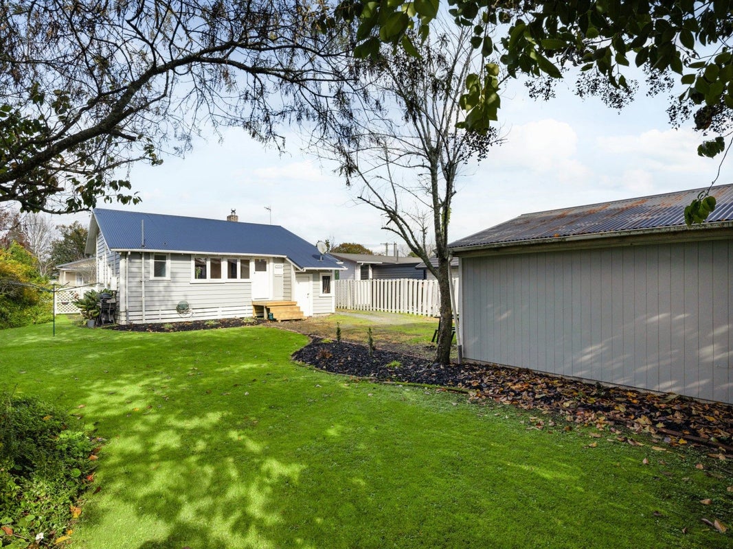19 Bettina Road, Fairfield, Hamilton - Carousel 2