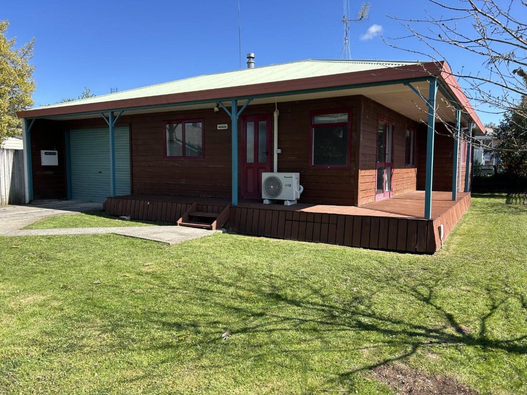 24A Winter Street, Fairfield, Hamilton - Carousel 1