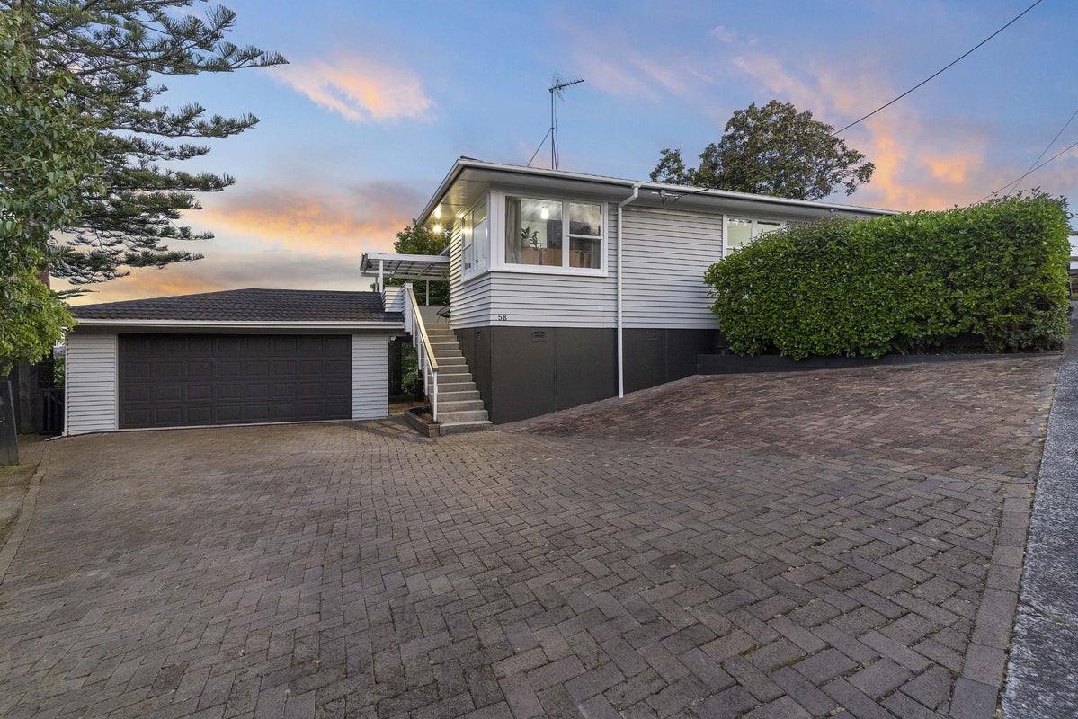 5B Tirimoana Road, Te Atatu South, Auckland - Carousel 2