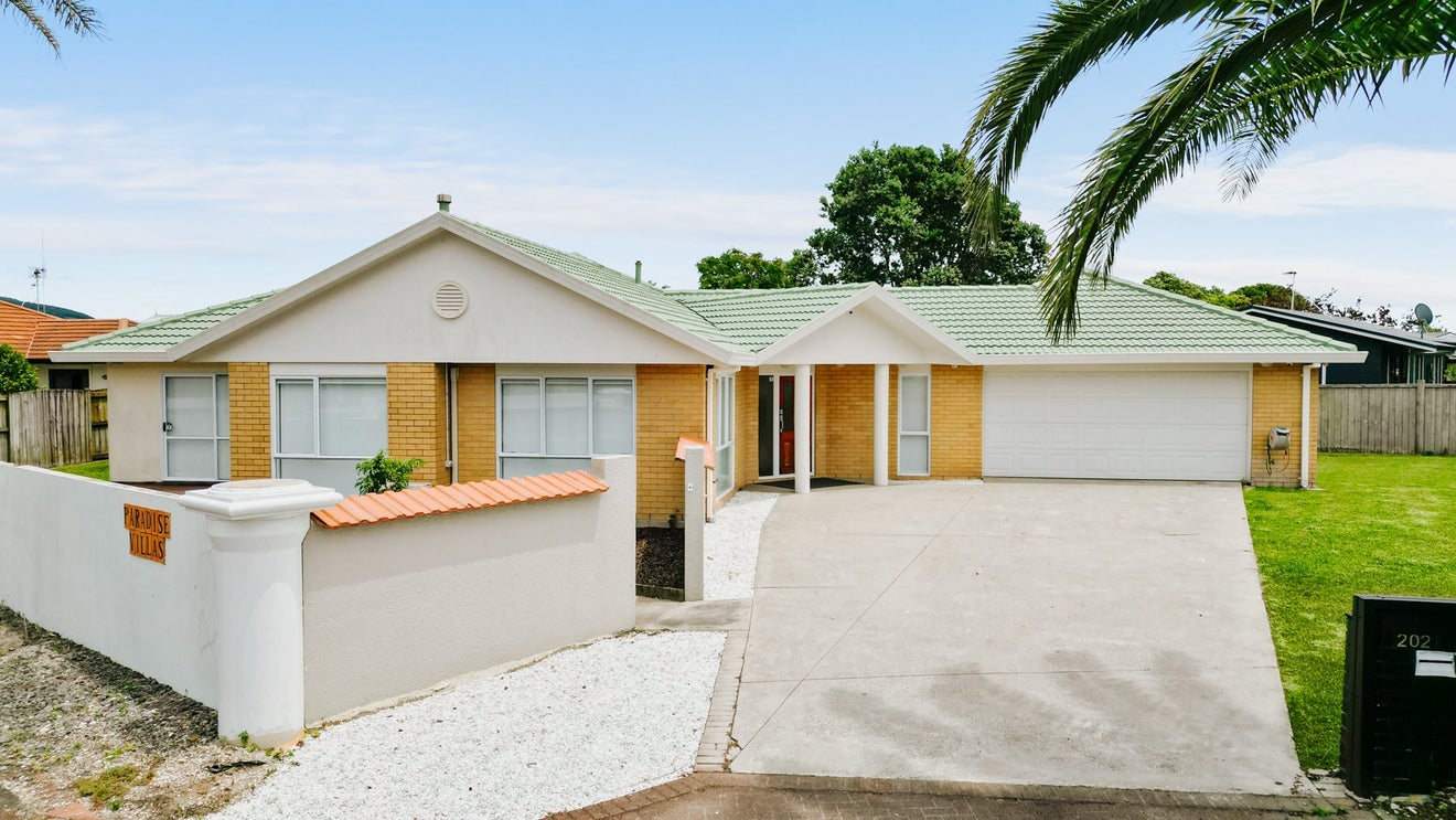 202 Gravatt Road, Papamoa Beach, Papamoa - Carousel 1