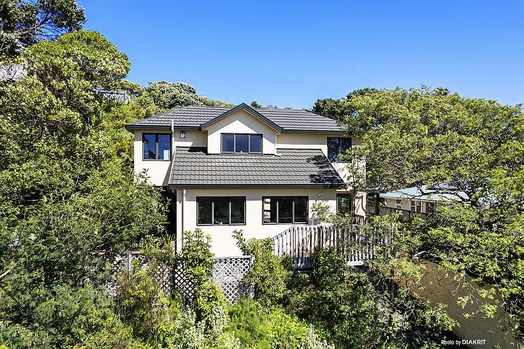 1/31 Volga Street, Island Bay, Wellington - Carousel 1
