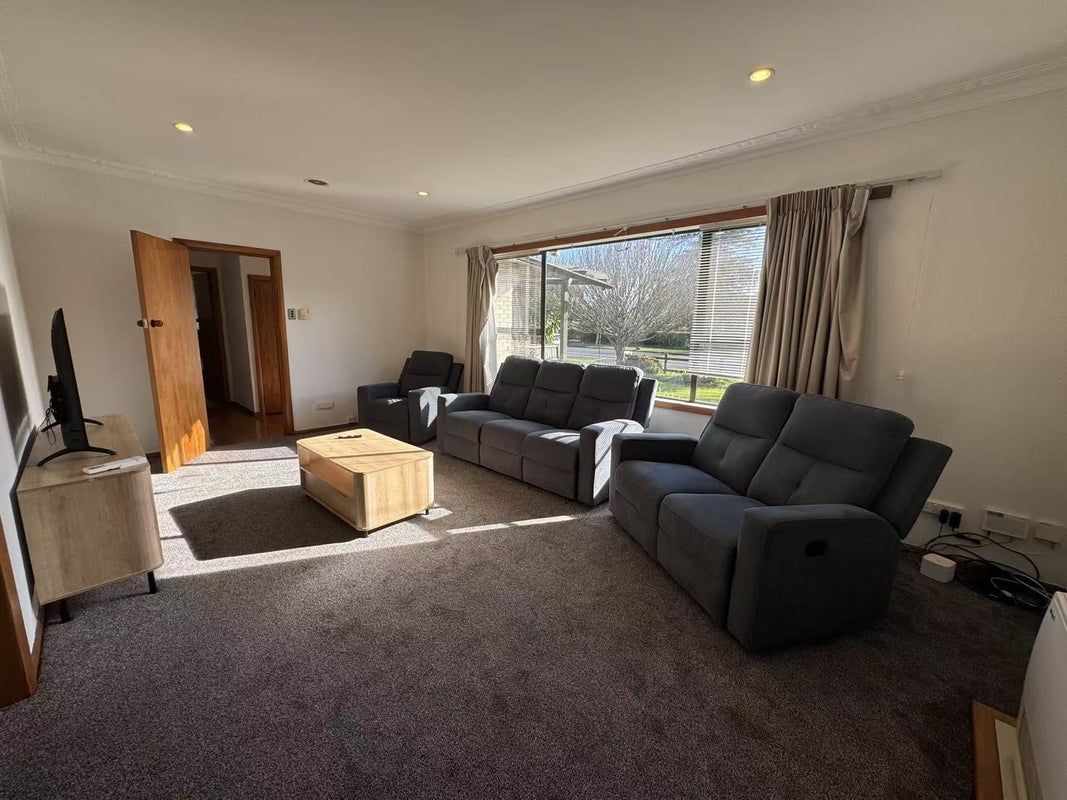 22 Vardon Road, St Andrews, Hamilton - Carousel 2