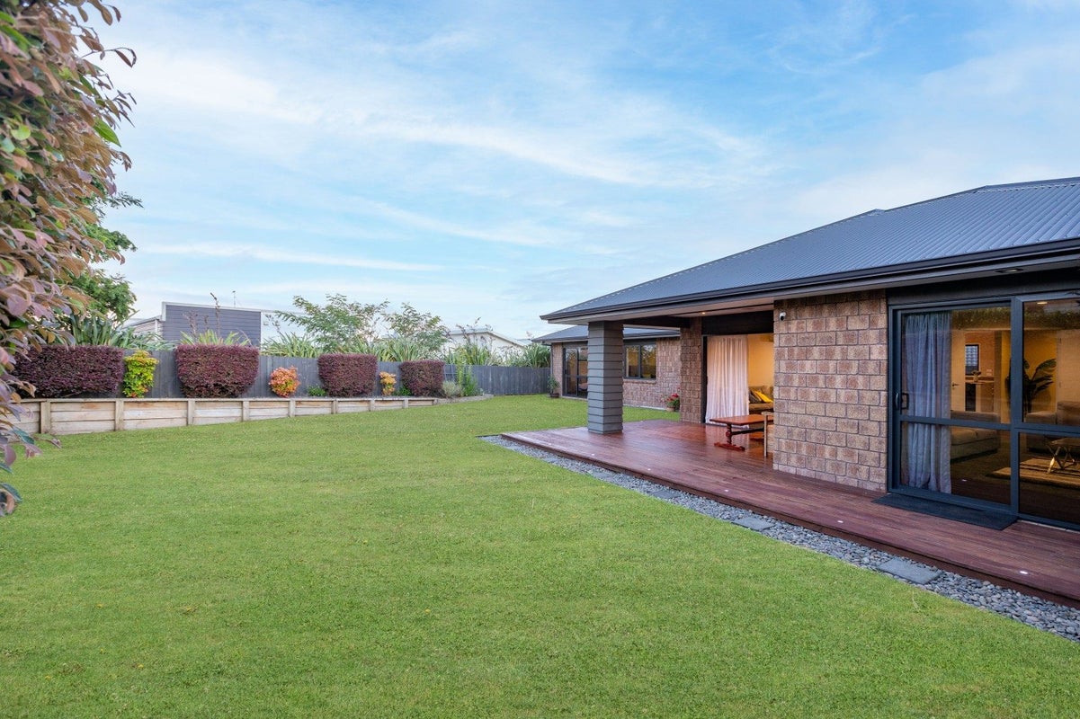 7 Egton Lane, Flagstaff, Hamilton - Carousel 2