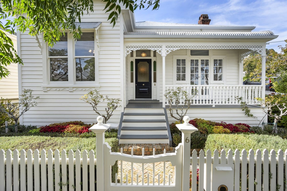 6 Pentland Avenue, Mount Eden, Auckland - Carousel 2