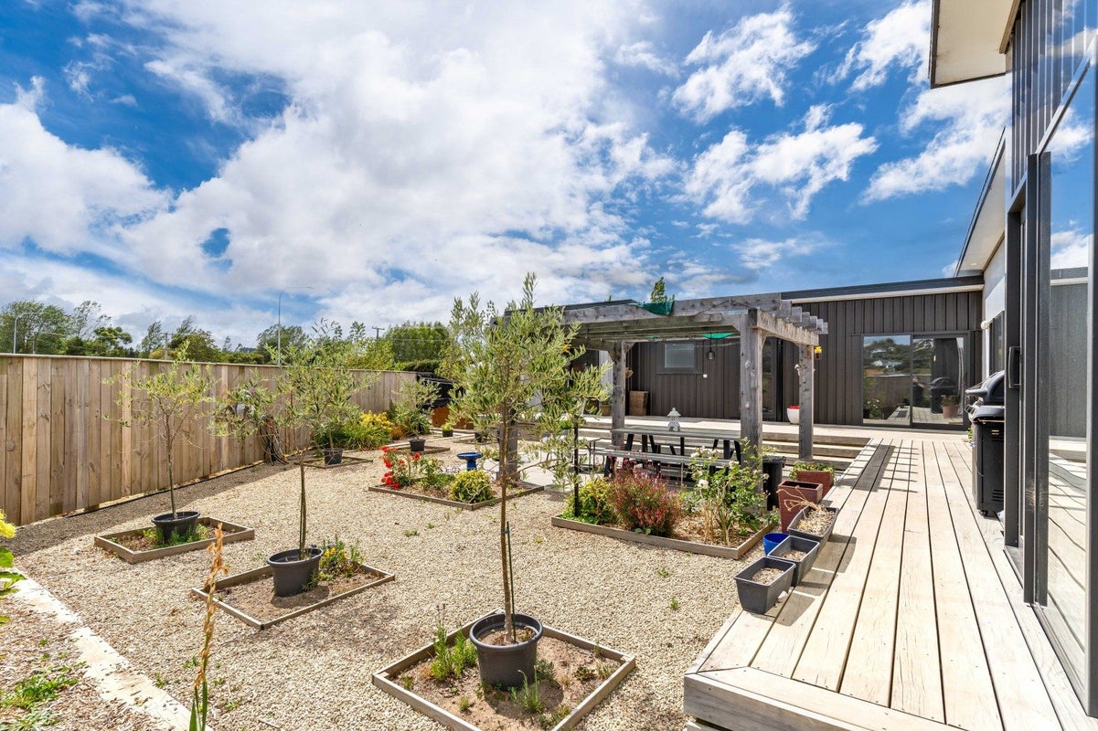 91 Gordon St, Lansdowne, Masterton - Carousel 2