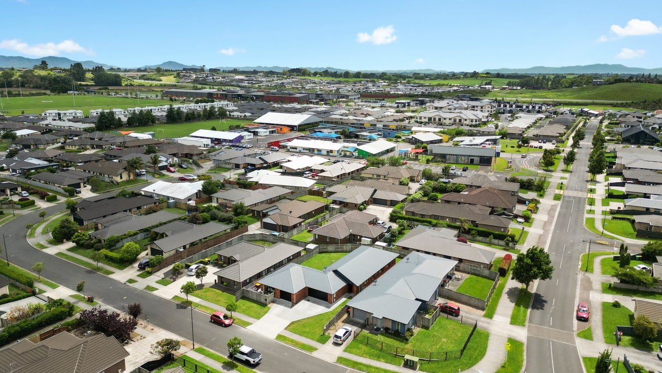 4 Piwakawaka Court, Rototuna North, Hamilton - Carousel 32