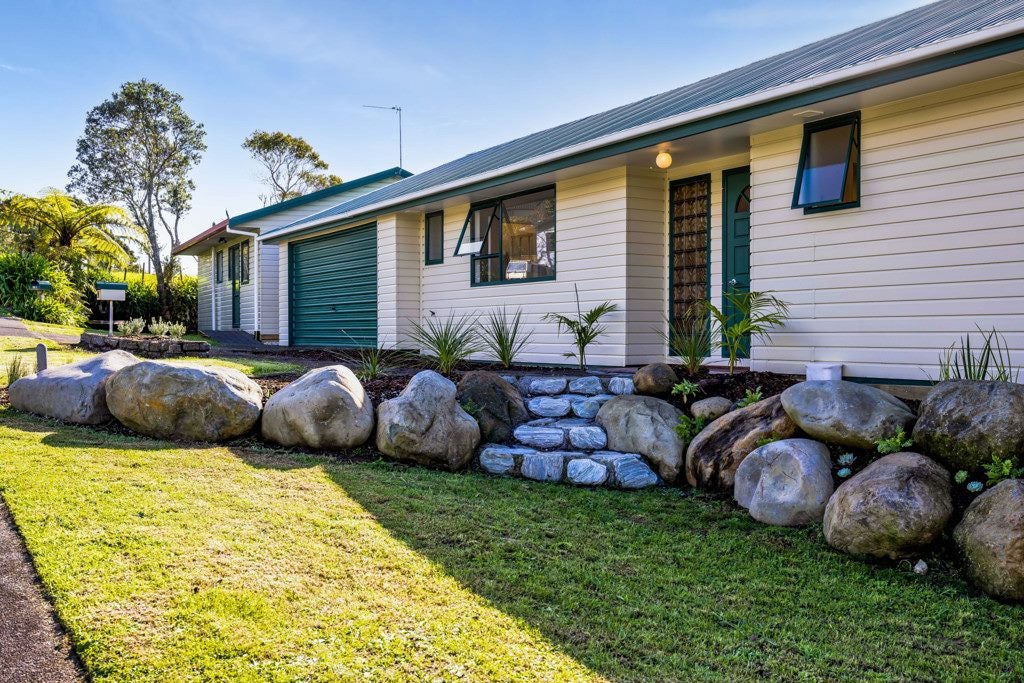 94 Riversdale Drive, Merrilands, New Plymouth - Carousel 2