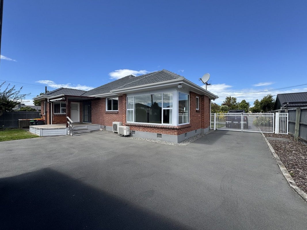 106 Aorangi Road, Bryndwr, Christchurch - Carousel 1