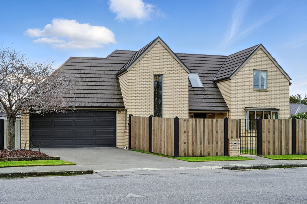 219 Matsons Avenue, Papanui, Christchurch - Carousel 1