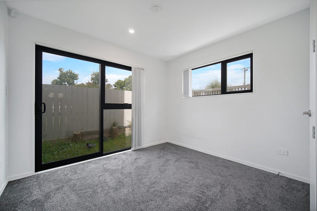 2/19 Camp Road, Mount Wellington, Auckland - Carousel 2