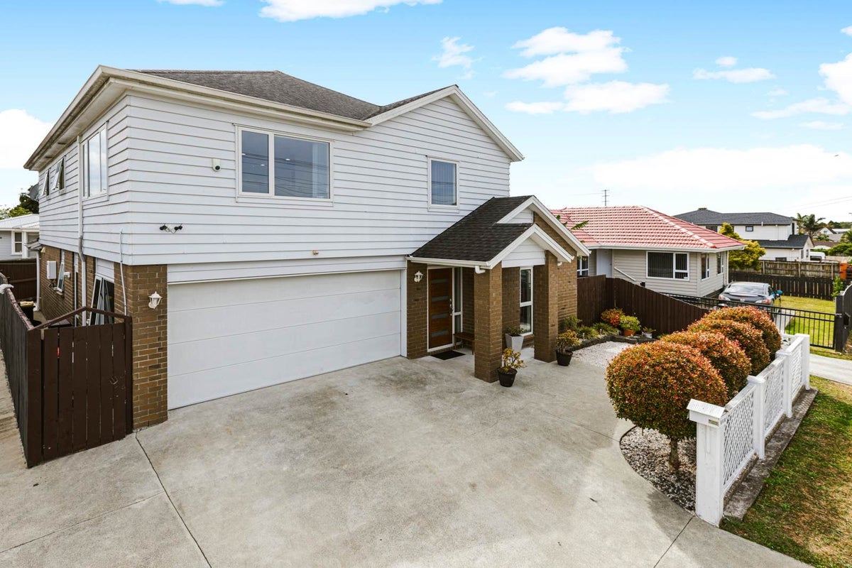 54 Kimpton Road, Papatoetoe, Auckland - Carousel 1