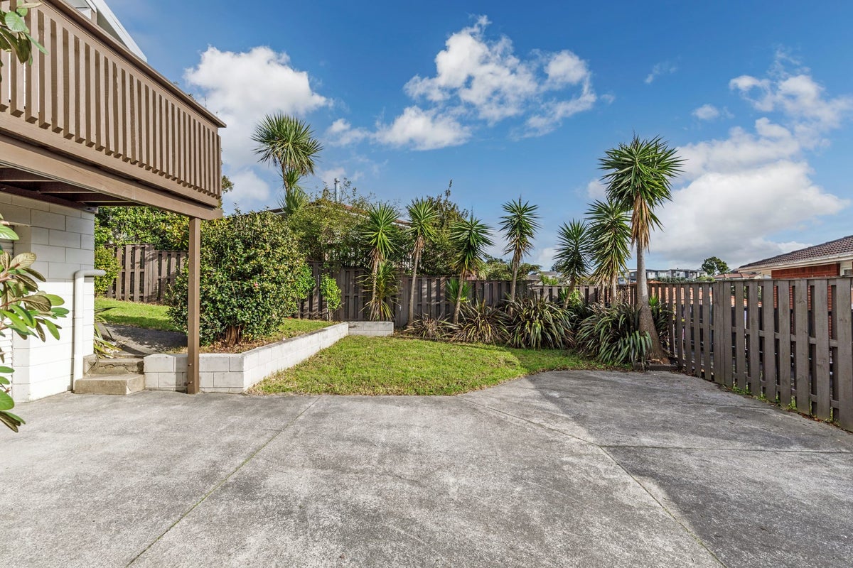 3/4 Glenwood Avenue, Birkenhead, Auckland - Carousel 24