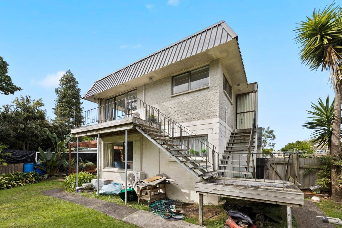 12/126 Lynwood Road, New Lynn, Auckland - Carousel 2