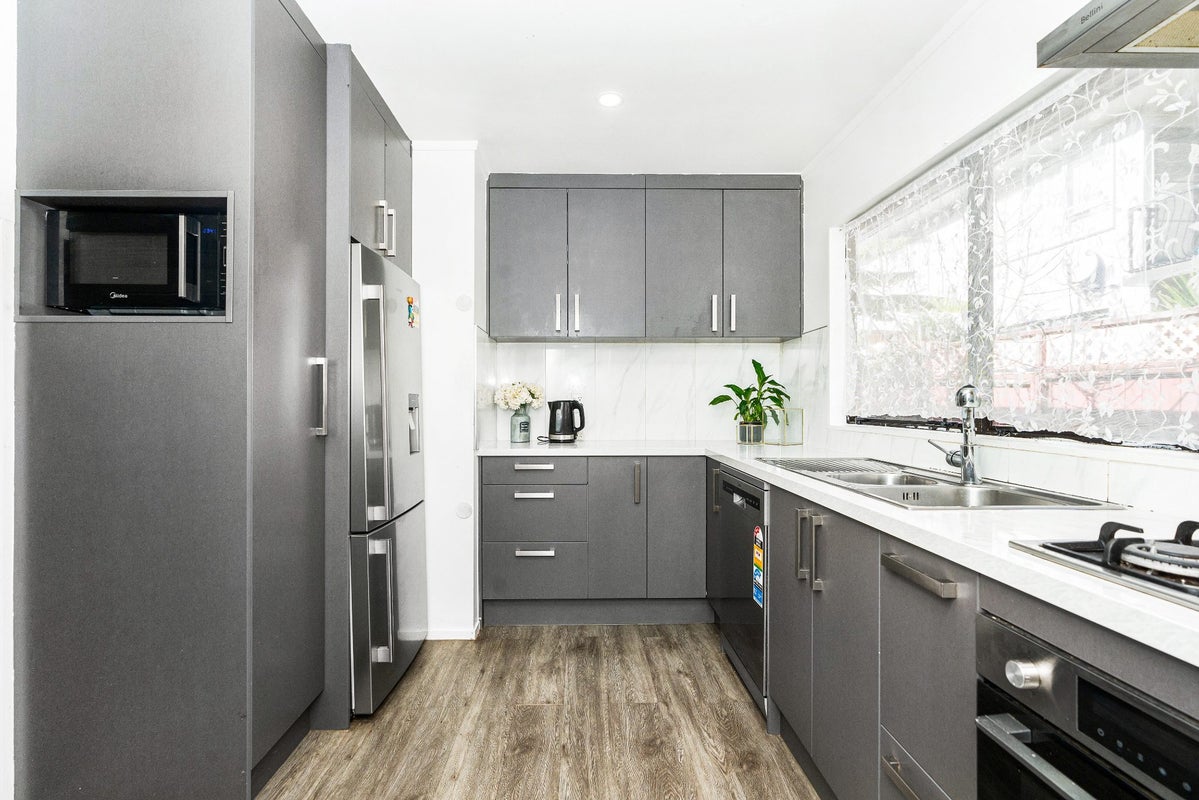 16A Abbotsford Street, Whitiora, Hamilton - Carousel 2
