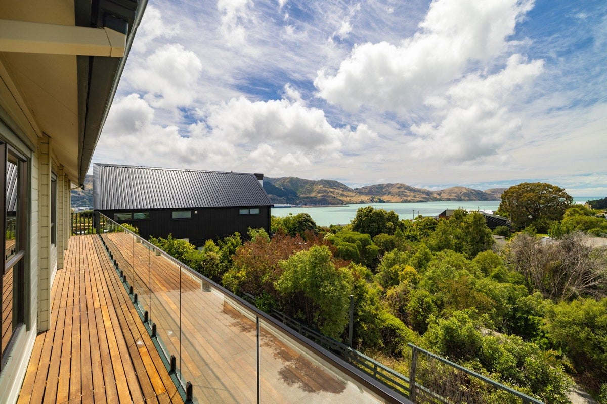 12 Ranui Crescent, Diamond Harbour, Lyttelton - Carousel 2