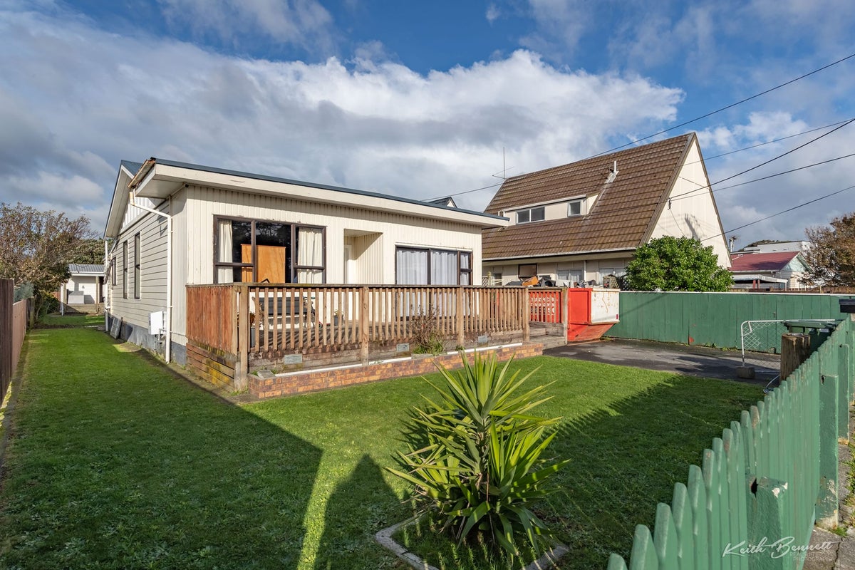 12 Elizabeth Street, Moera, Lower Hutt - Carousel 18