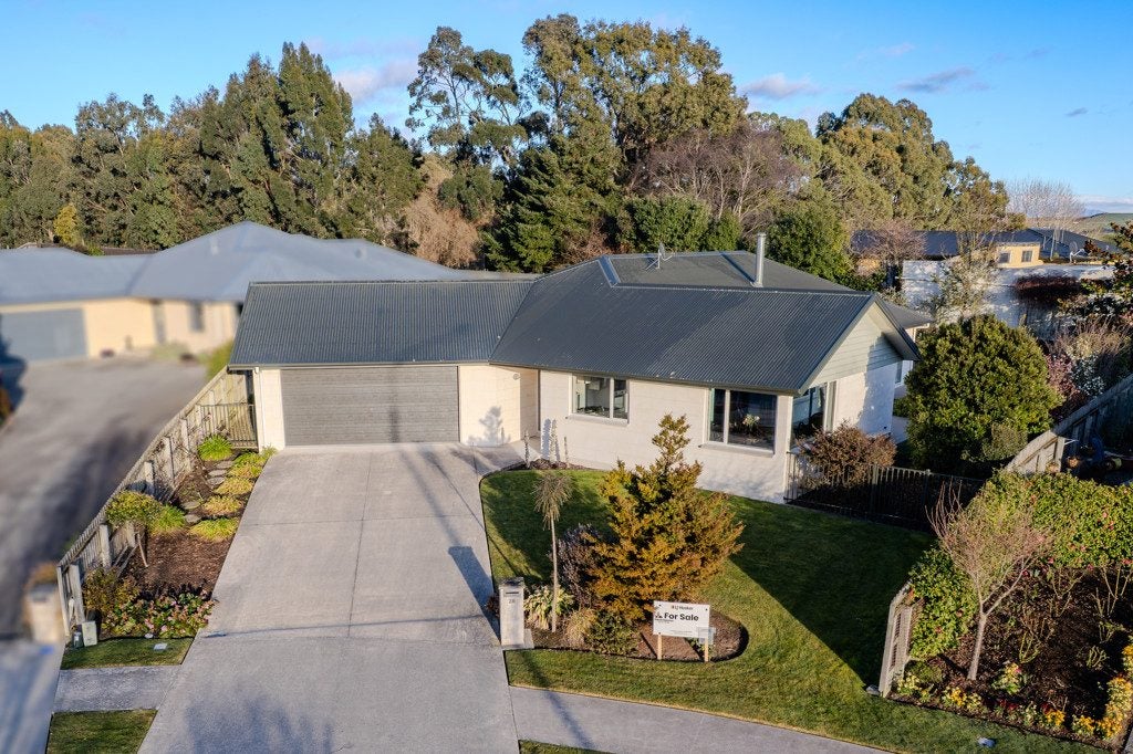 28 Hannah Place, Holmes Hill, Oamaru - Carousel 1