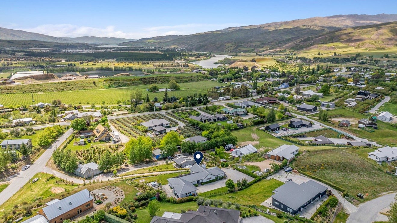 7 Lynn Lane, Bannockburn, Cromwell - Carousel 21
