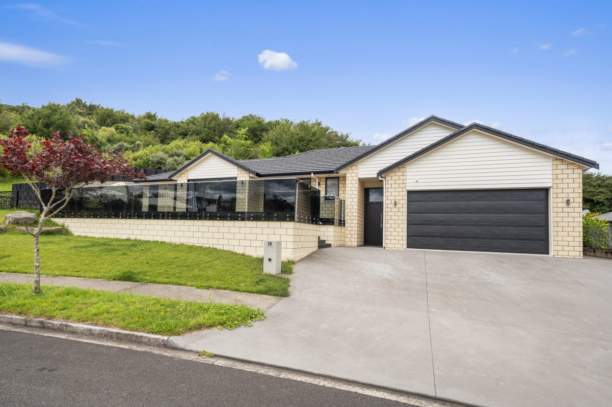 19 Mohi Crescent, Ngongotaha, Rotorua - Carousel 2