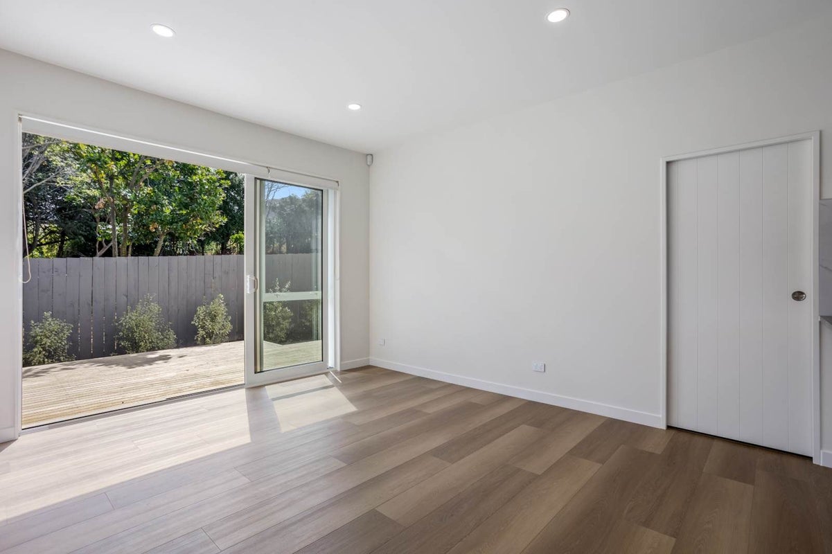 50F Lyttelton Avenue, Forrest Hill, Auckland - Carousel 2
