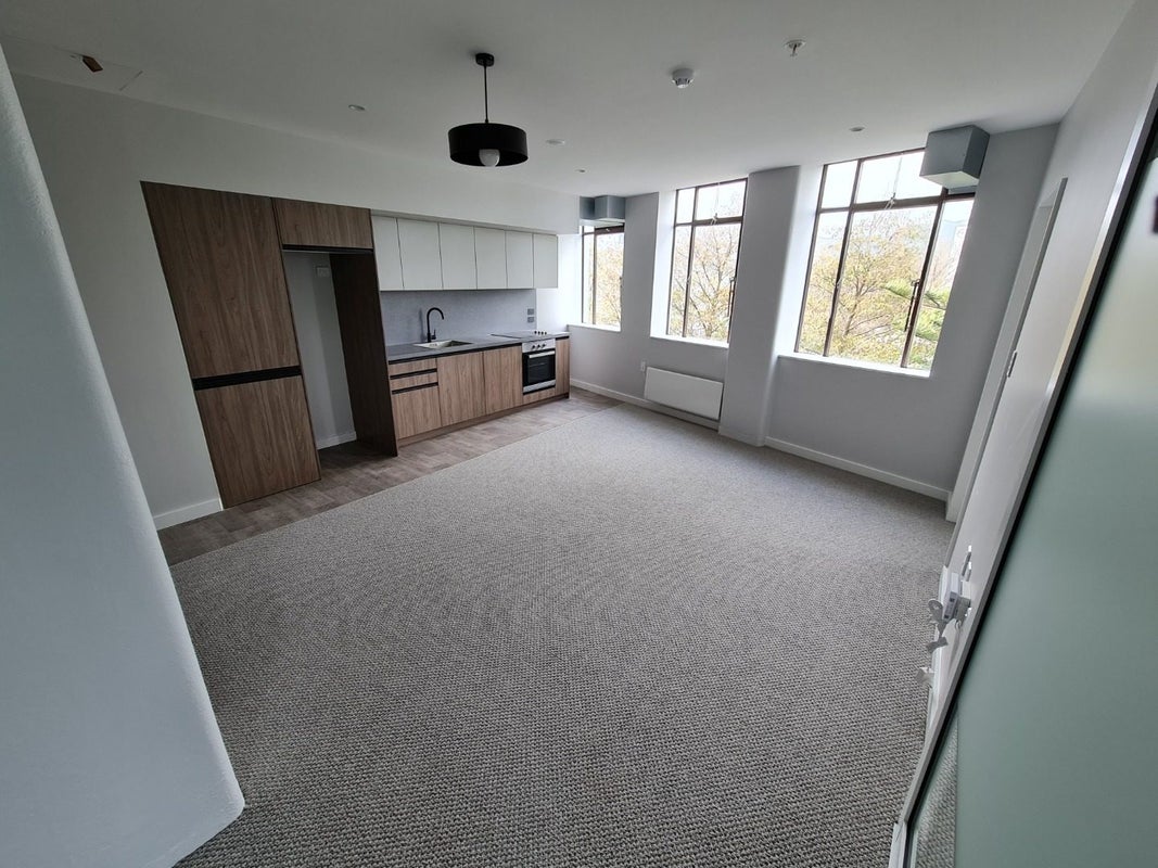 302/14 Laings Road, Hutt Central, Lower Hutt - Carousel 1