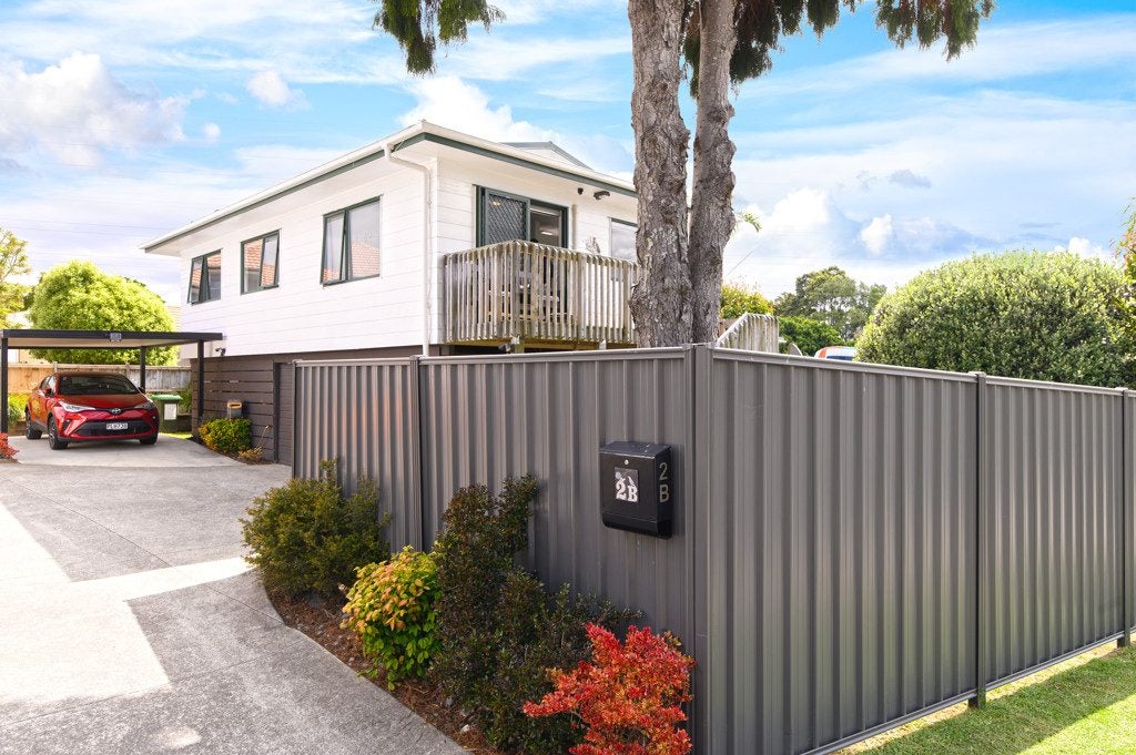 2B Porter Avenue, Te Atatu South, Auckland - Carousel 2