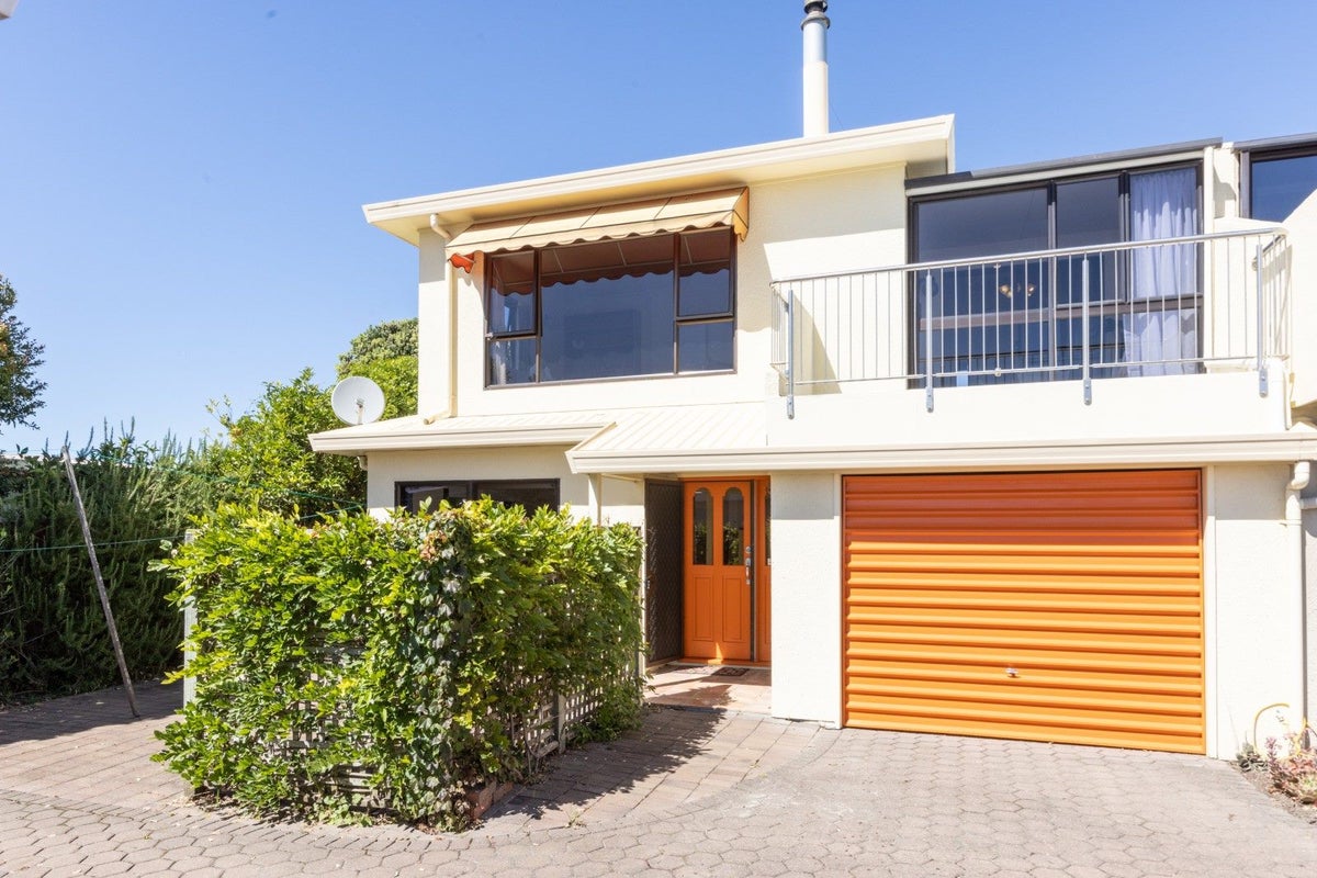 4/32 Charles Street, Westshore, Napier - Carousel 2