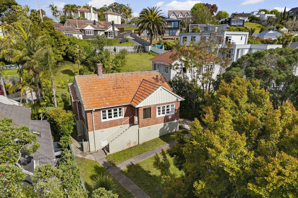 17 Apihai Street, Orakei, Auckland - Carousel 2