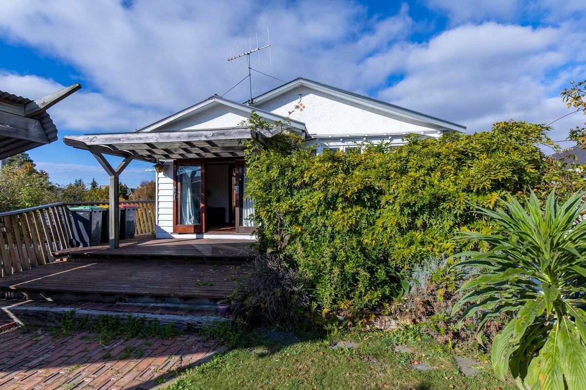 16 Baker Street, West End, Timaru - Carousel 1