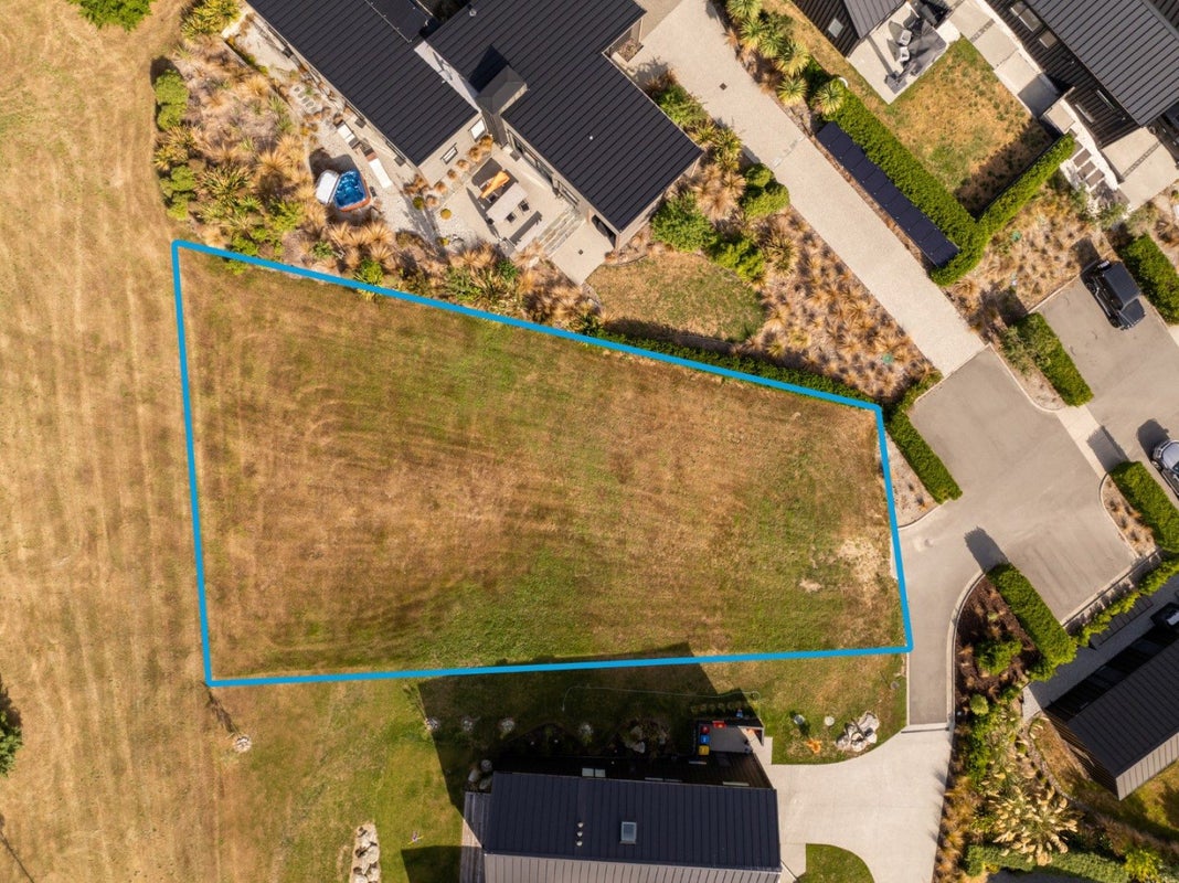 5 Branigan Court, Jacks Point, QUEENSTOWN - Carousel 2
