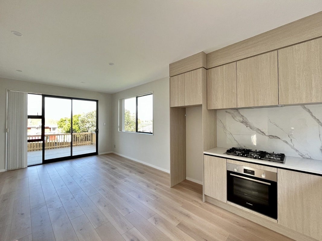 16B Sunnybrae Road, Hillcrest, Auckland - Carousel 1