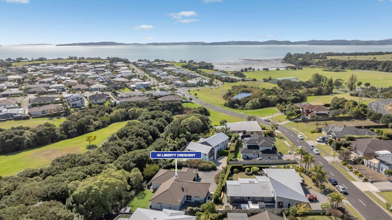 40 Liberty Crescent, Beachlands, Manukau City, Auckland - Carousel 28