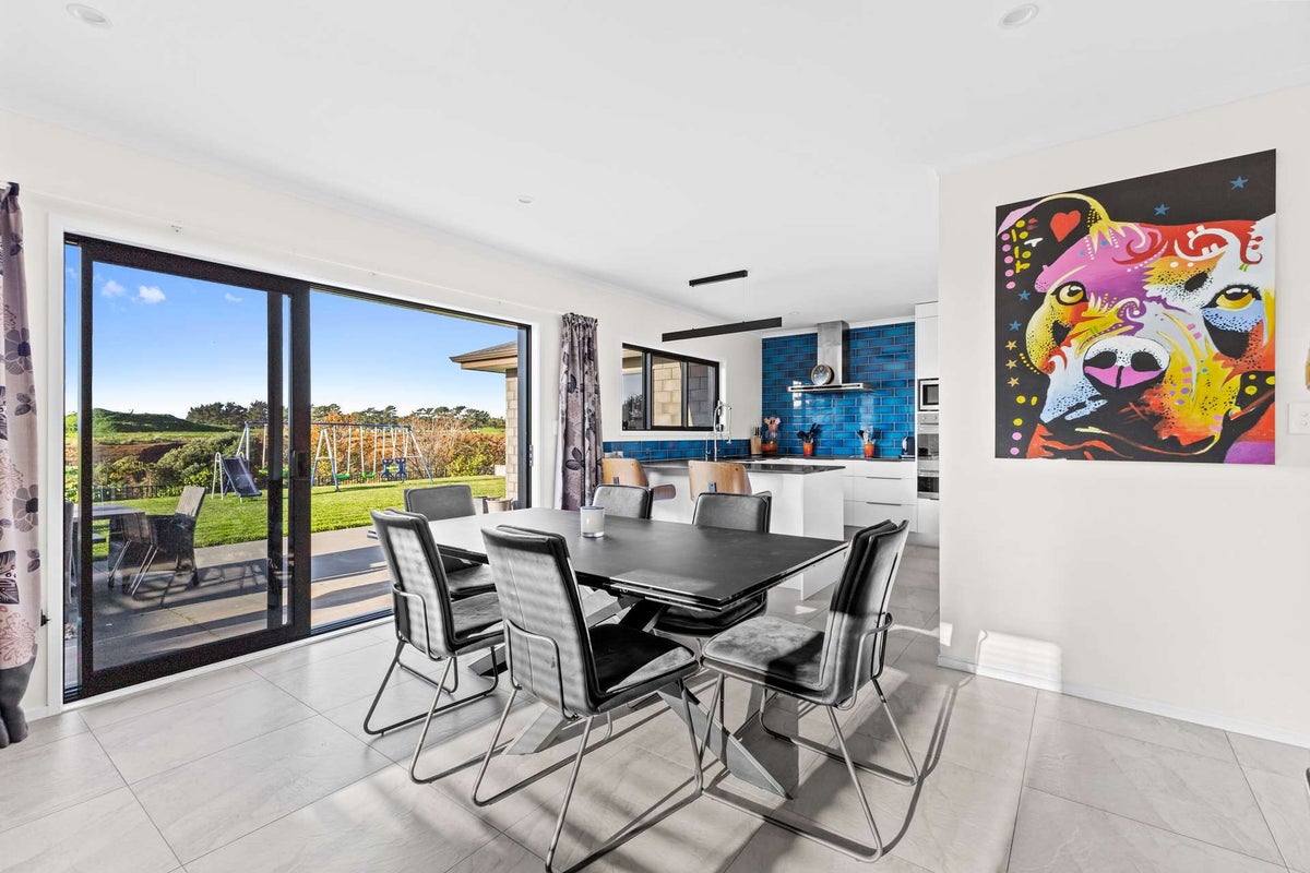 48 Papawhero Drive, Bell Block, New Plymouth - Carousel 2