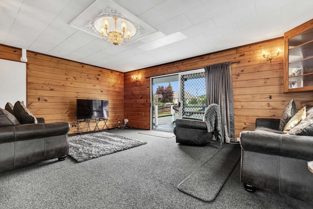 7 Brookland Road, Western Heights, Rotorua - Carousel 2