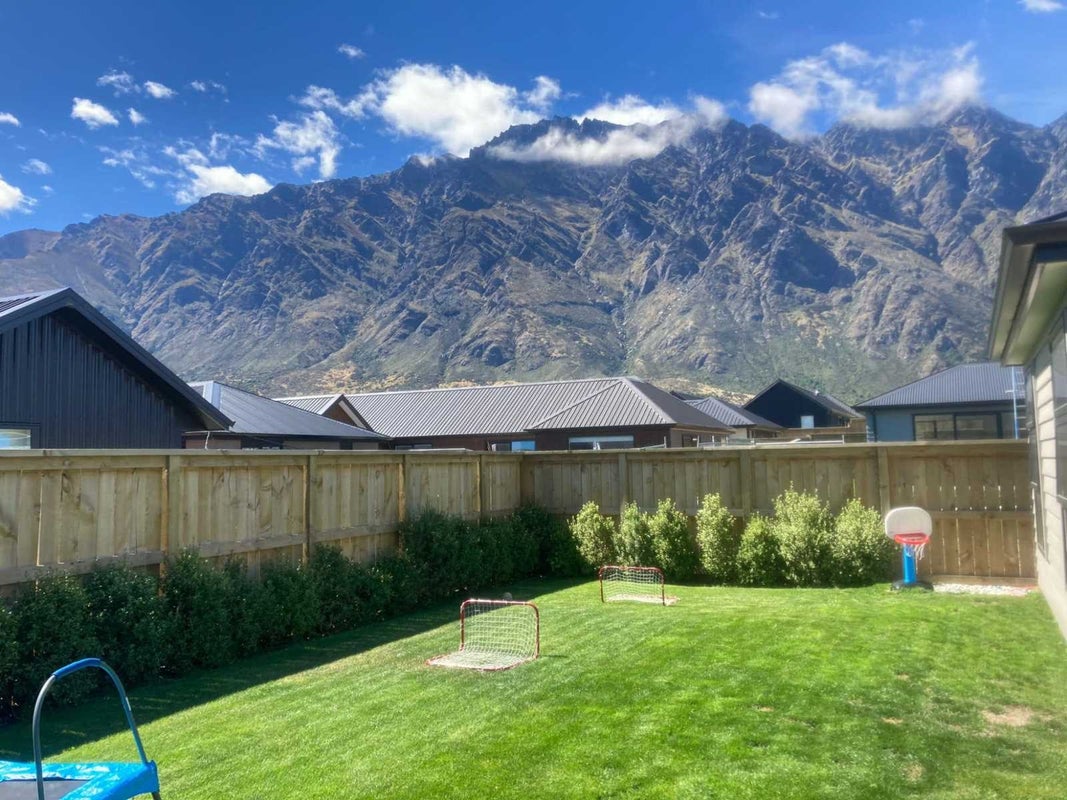 32 Cheviot Street, Jacks Point, Queenstown - Carousel 1