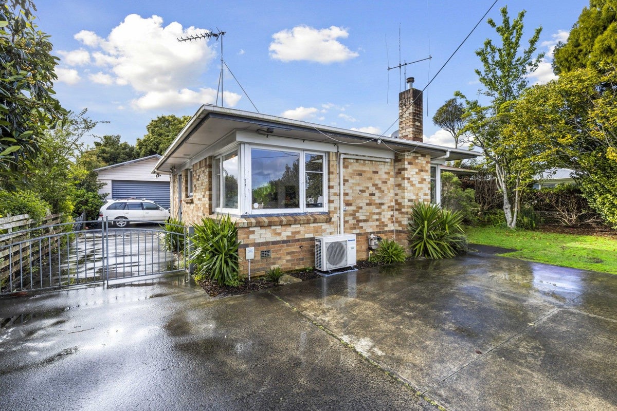 84 Knighton Road, Hillcrest, Hamilton - Carousel 2