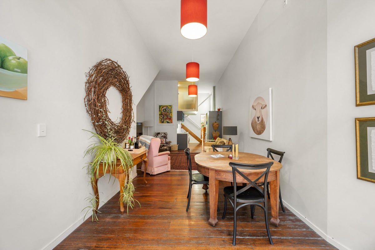 7/14 Alpha Street, Te Aro, Wellington - Carousel 2