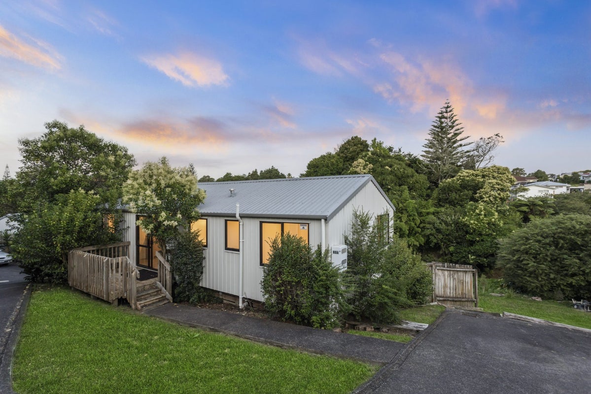 85A Fairclough Road, Beach Haven, Auckland - Carousel 1