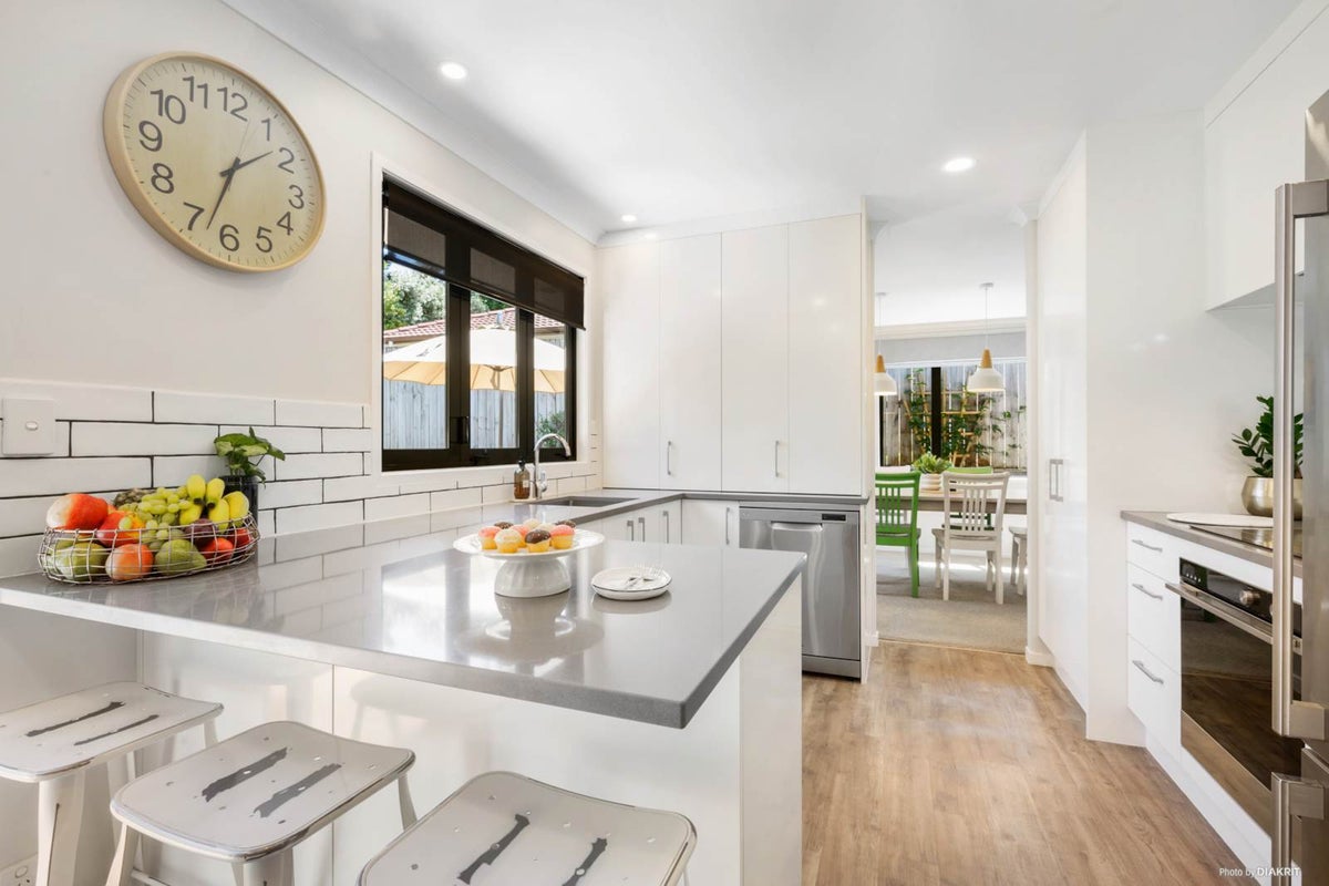 9 Blakewell Place, Beachlands, Auckland - Carousel 1