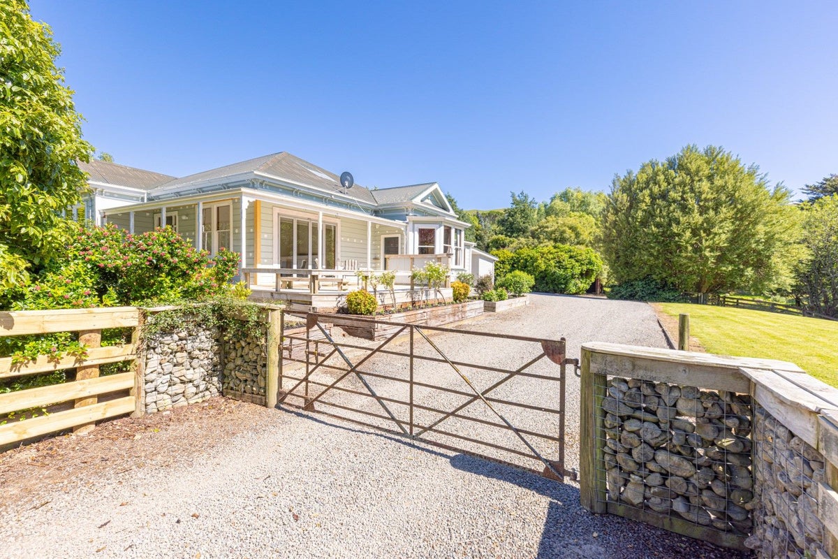 117 Opaki Kaiparoro Road, Eketahuna - Carousel 1