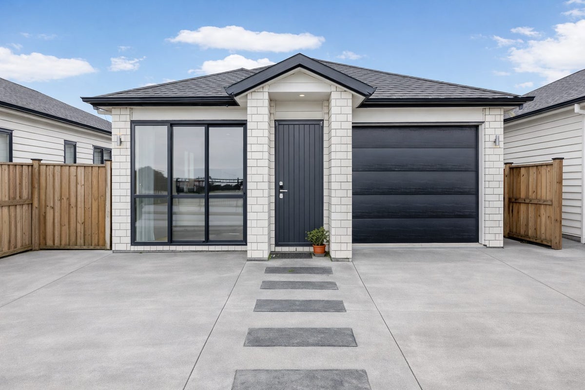 14 Opoka Street, Takanini, Auckland - Carousel 1